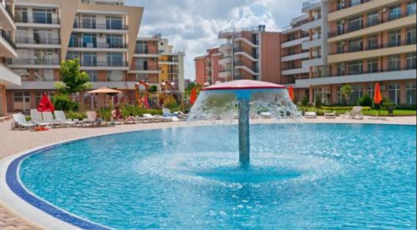 Holiday Apartments Grand Kamelia ซันนีบีช ภายนอก รูปภาพ
