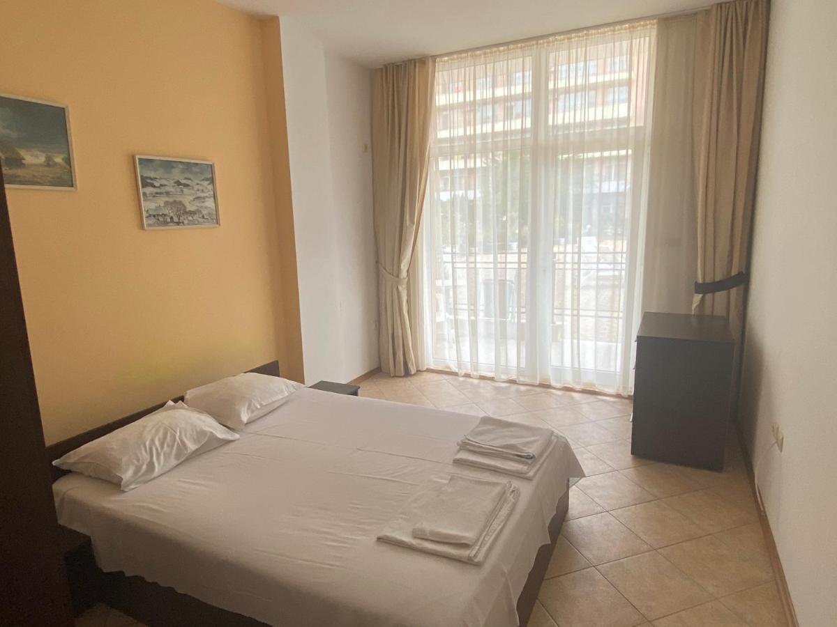 Holiday Apartments Grand Kamelia ซันนีบีช ภายนอก รูปภาพ