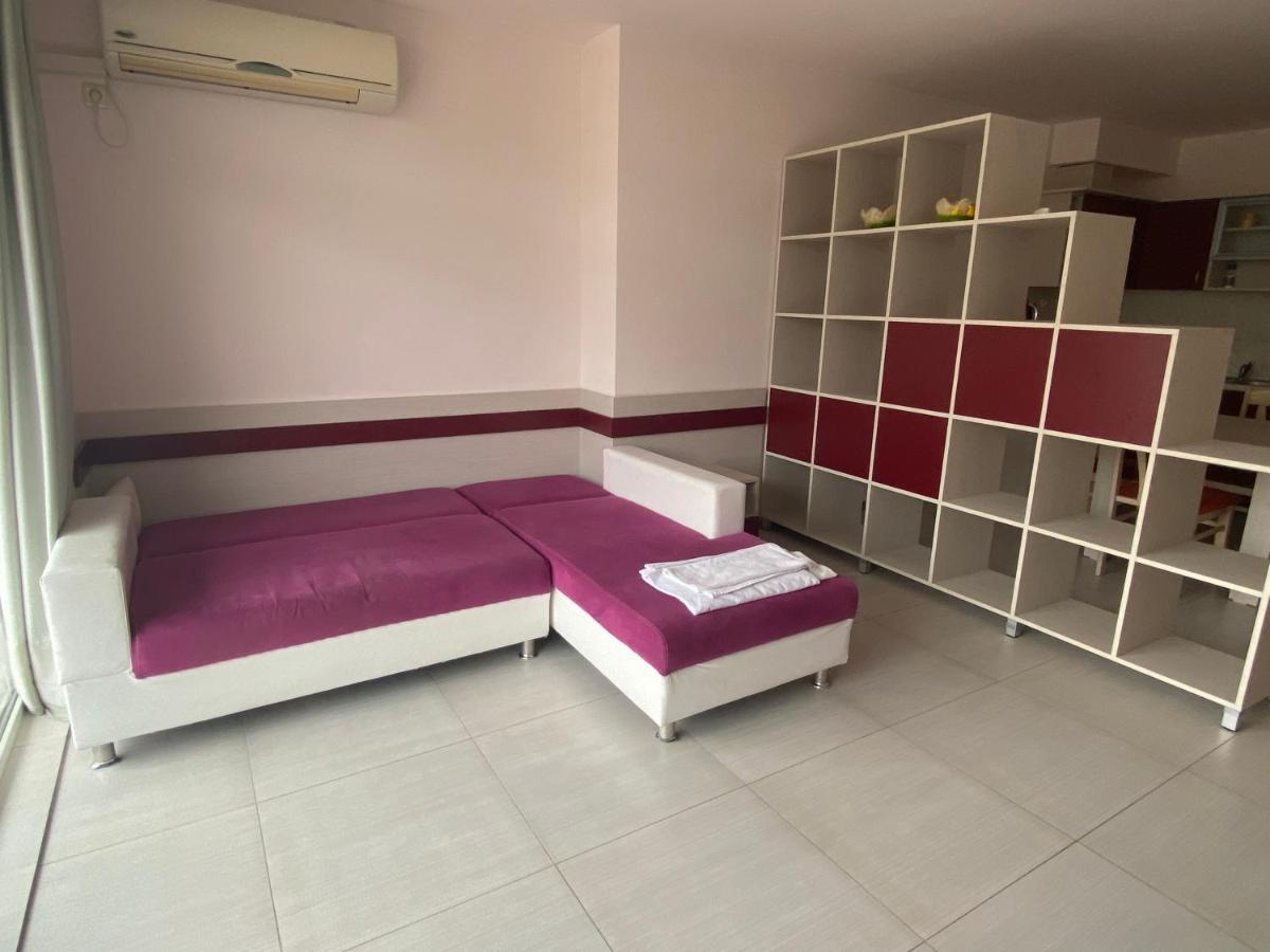Holiday Apartments Grand Kamelia ซันนีบีช ภายนอก รูปภาพ