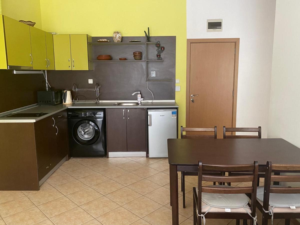 Holiday Apartments Grand Kamelia ซันนีบีช ภายนอก รูปภาพ